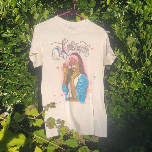 Aaliyah Shirt Unisex Small White Crew Neck Music Concert Graphic Tee Spencers - Picture 1 of 9